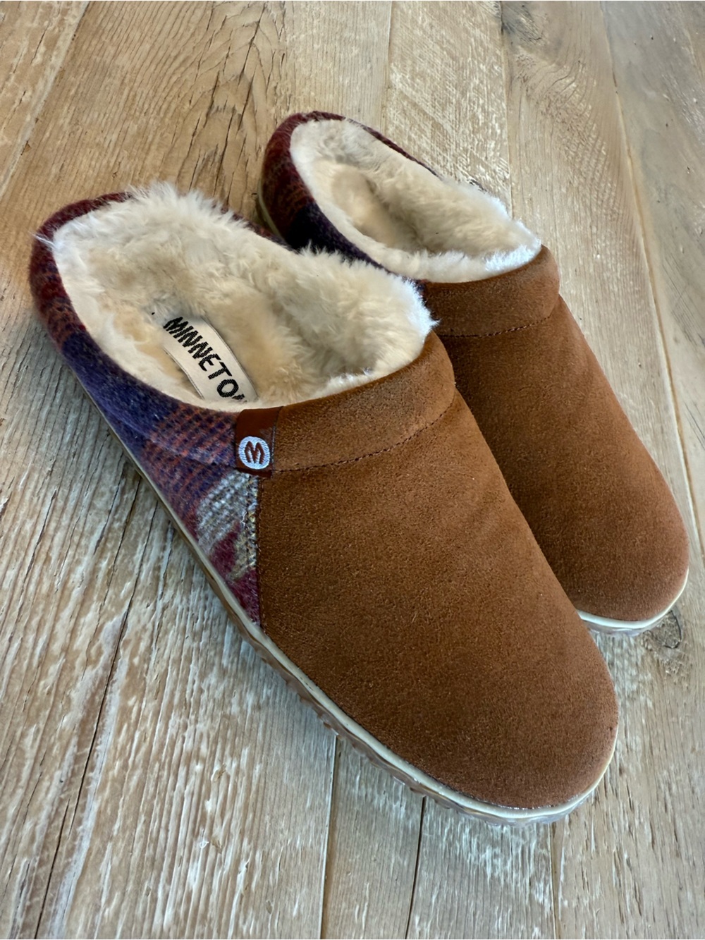 Minnetonka Brown Suede Faux-Fur Lined Slip-On Slippers NEW 8